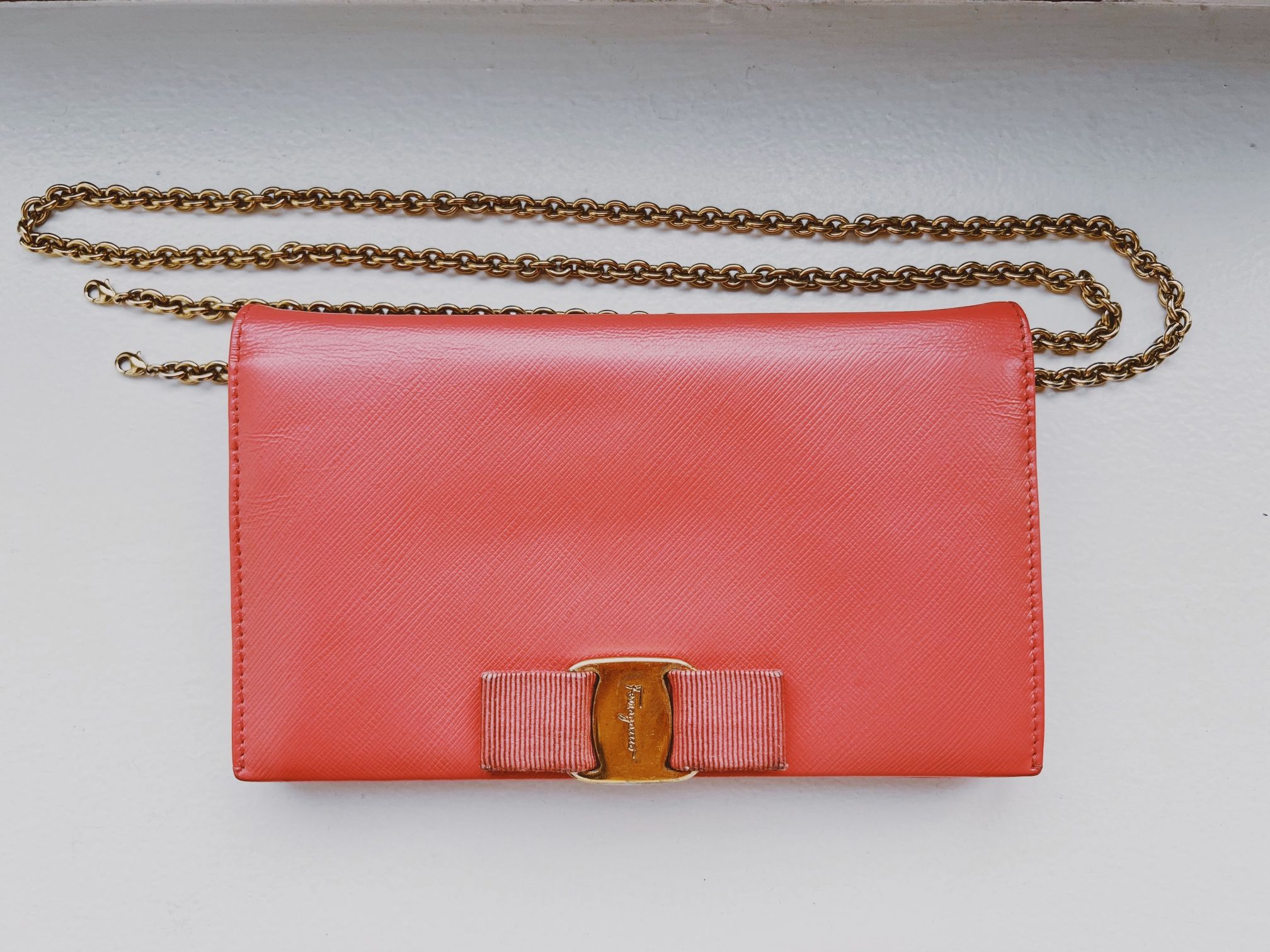 Salvatore Ferragamo VARA Wallet On Chain Clutch Bag