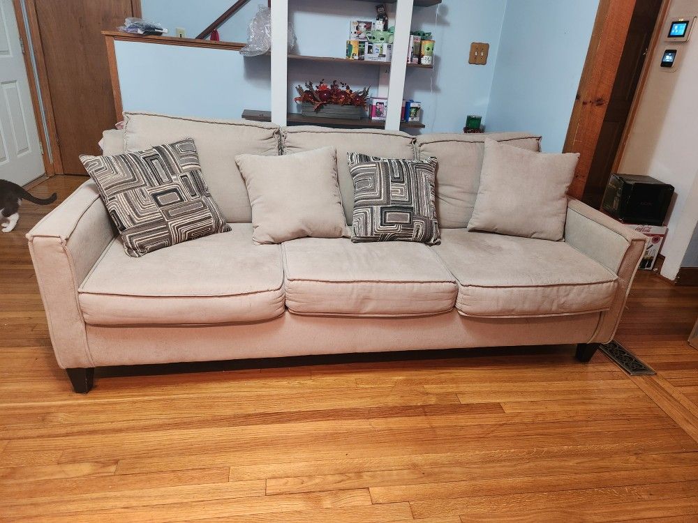 Sofa & Ottoman