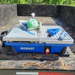 Kobalt 7-inch Tabletop Tile Saw