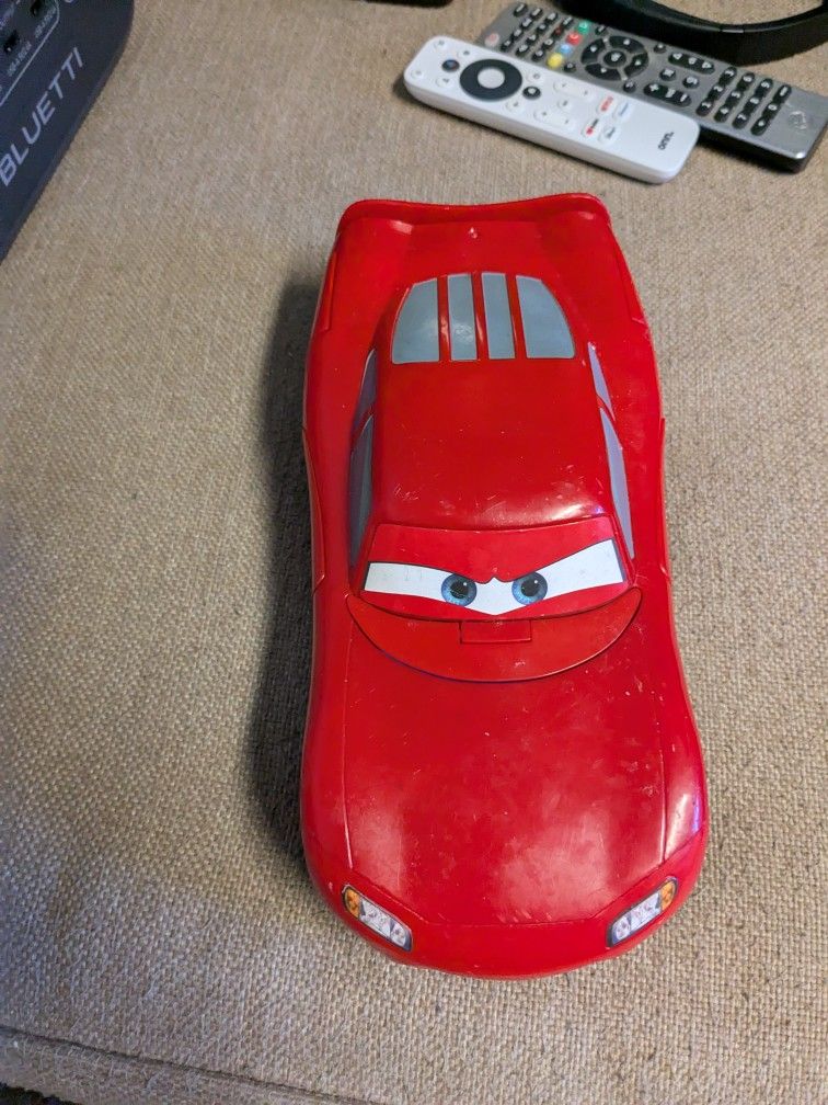 Lighting McQueen Transformeing Car