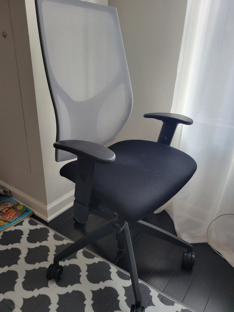 Office Chair. Hight Quality