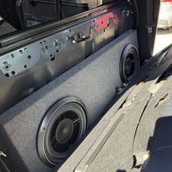 Toyota Tacoma Dual 12 In Rockford Fosgate Subwoofers + Amplifier