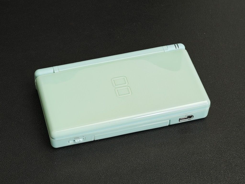 Great Shape Nintendo NDS Lite