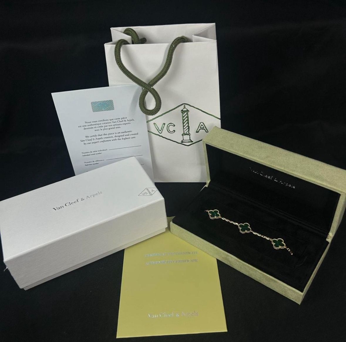 Van Cleef & Arpels Bracelet β Green & Gold