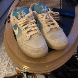 Nike Dunks Low SE  “LA” Size 11
