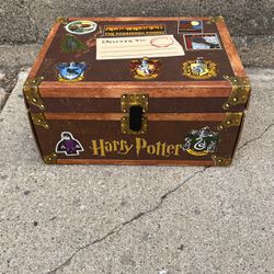 Harry Potter Trunk (book collection)