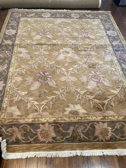Hand Knotted Wool Rug