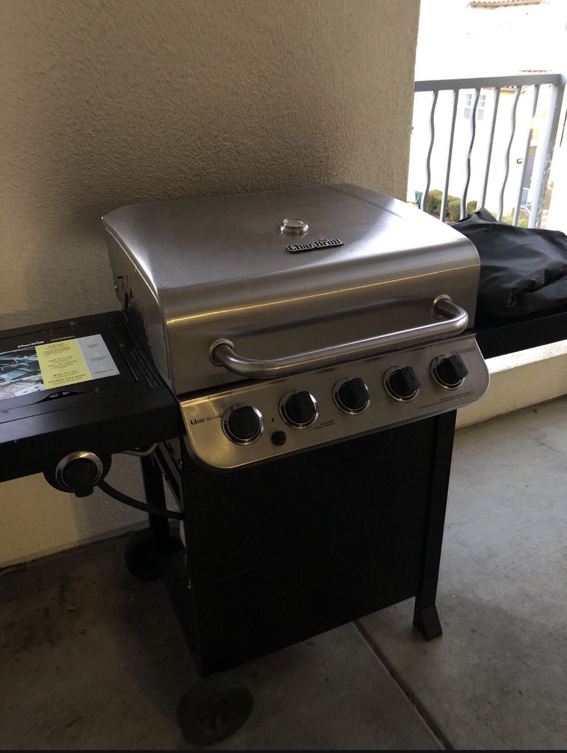 BBQ Grill With Attached Stove