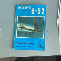 1975 Boeing B-52 Bomber Book “stratofortress