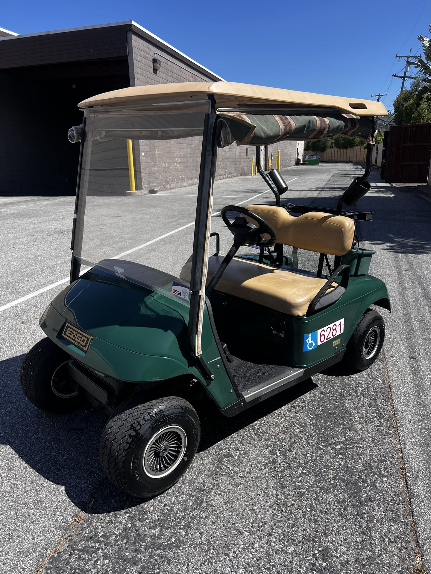 Clean Electric Ez Go Golf Cart