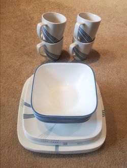 28 Piece Corelle Dishware Set