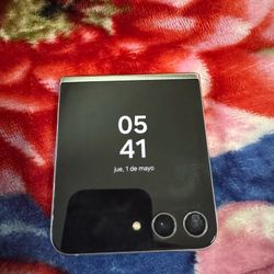 Samnsung Z Flip 5