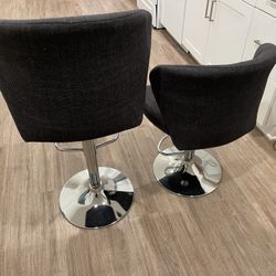 2 Bar Stool 