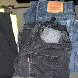 3 Levi’s Pants, 1 Shorts, 4 Shirts Size 12