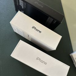 3 empty iPhone boxes iPhone 13 Pro Max, iPhone 7 And iPhone Cd