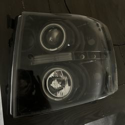 Recon Projector Headlights For Silverado 