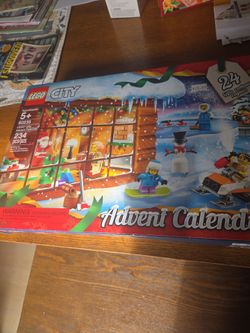 LEGO ADVENT CALENDAR  #60235