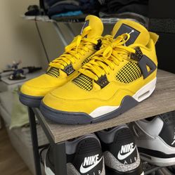 Jordan 4 Lightning 