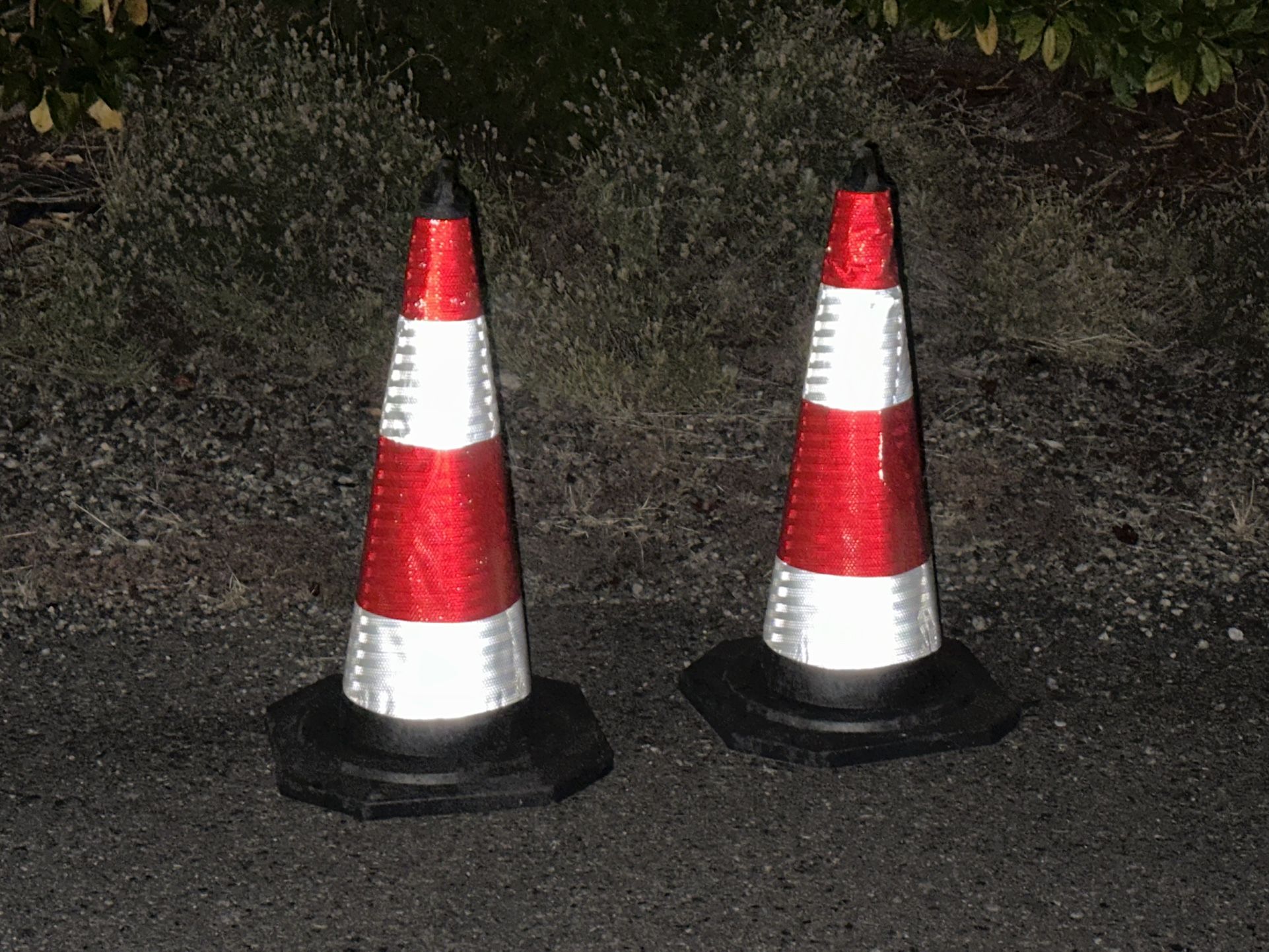 Highly Reflective Traffic Cones 28 Inch.