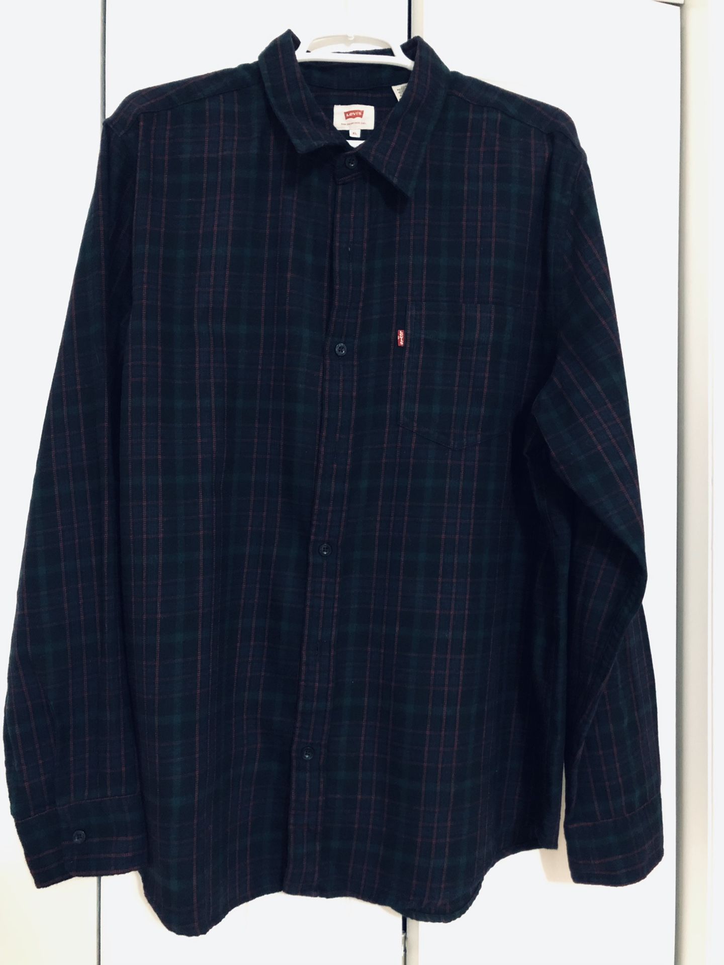 Levi’s Men’s Shirt - Size XL