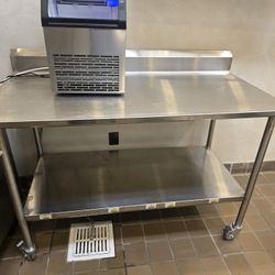 Prep Table With Wells 