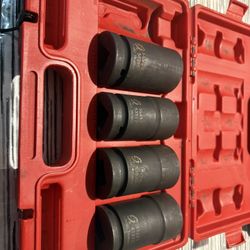 SUNEX TOOLS 5 PC. 1" DRIVE BUDD WHEEL SOCKET SET (5626) missing the 33mm in the set $60 