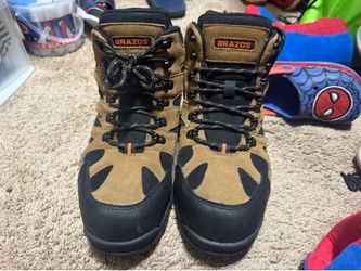Brazo’s steel toe work boots