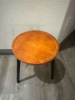 Round Wood and Metal Tripod Side Table 16.7”