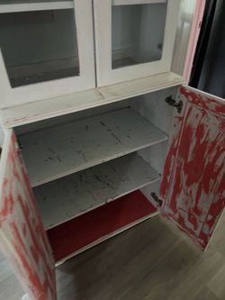 Free kitchen cabinet gratis