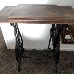 Antique Sewing Machine Table (READ DESCRIPTION)
