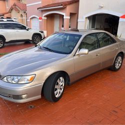 2000 Lexus ES 300