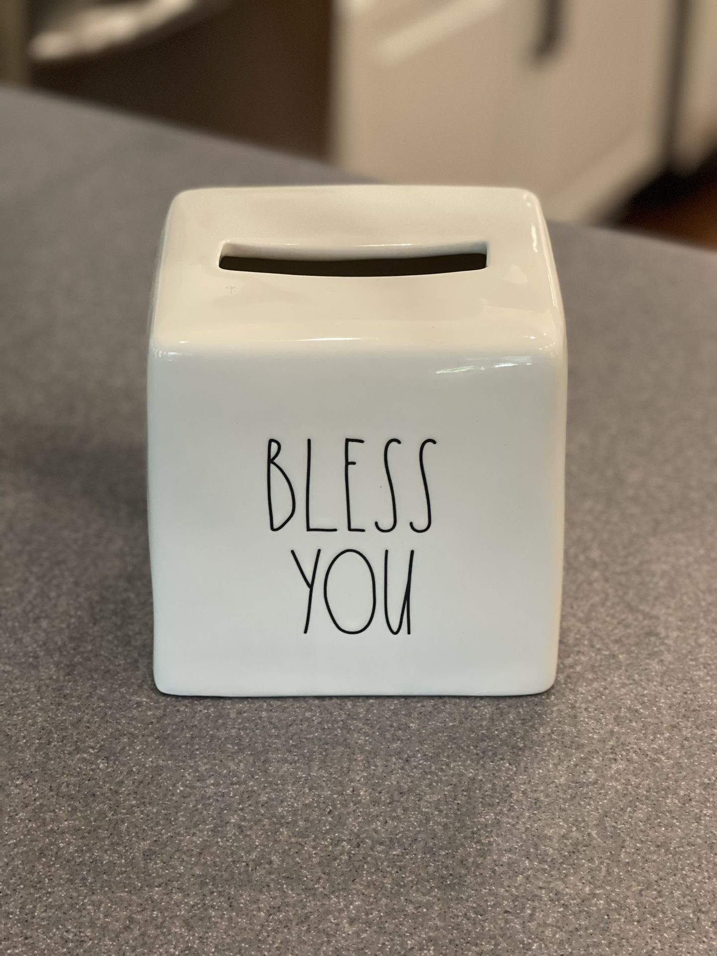 Rae Dunn Tissue Holder