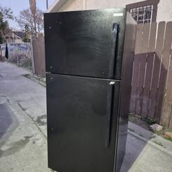 Standard Size Fridge In Great Condition $220