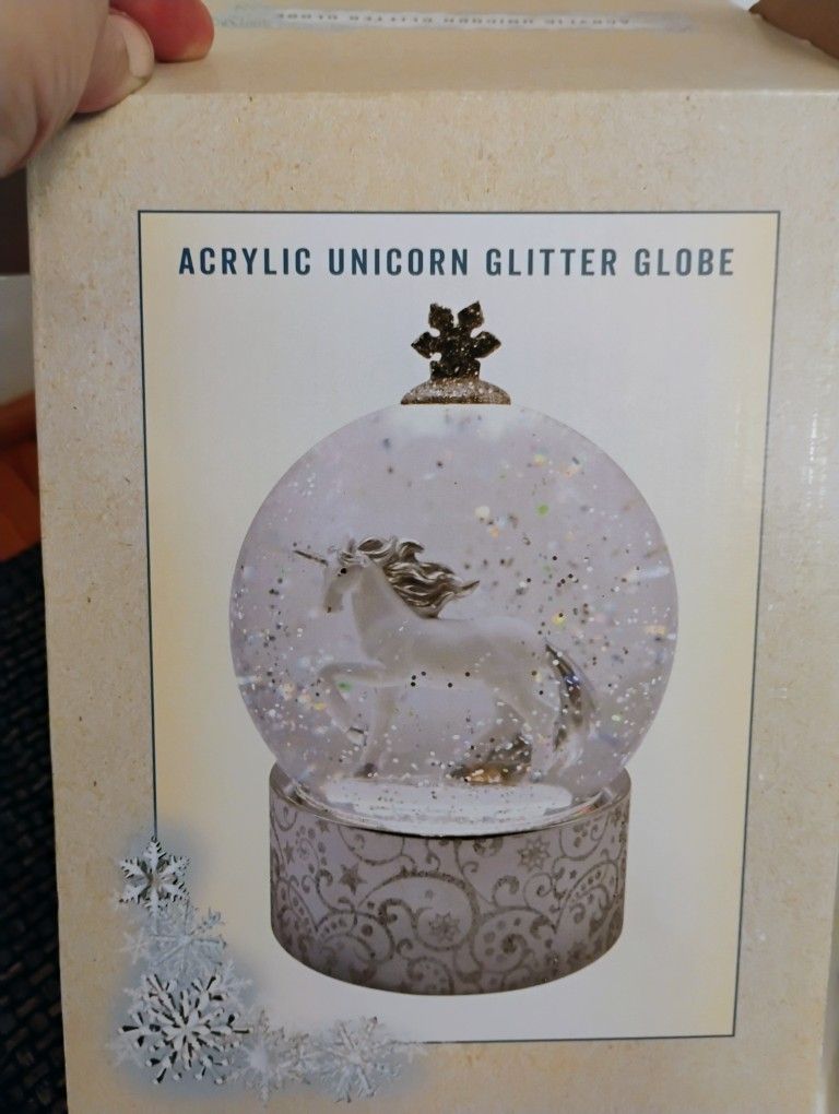 *IN BOX* Unicorn Glitter Globe