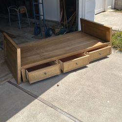 Free platform bed with three drawers