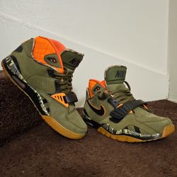 *RARE /VINTAGE* Nike Air Trainer SC 2 QS "Bo's & Arrows" 637804 300 Digi Camo  Size 9.5 *NO BOX*