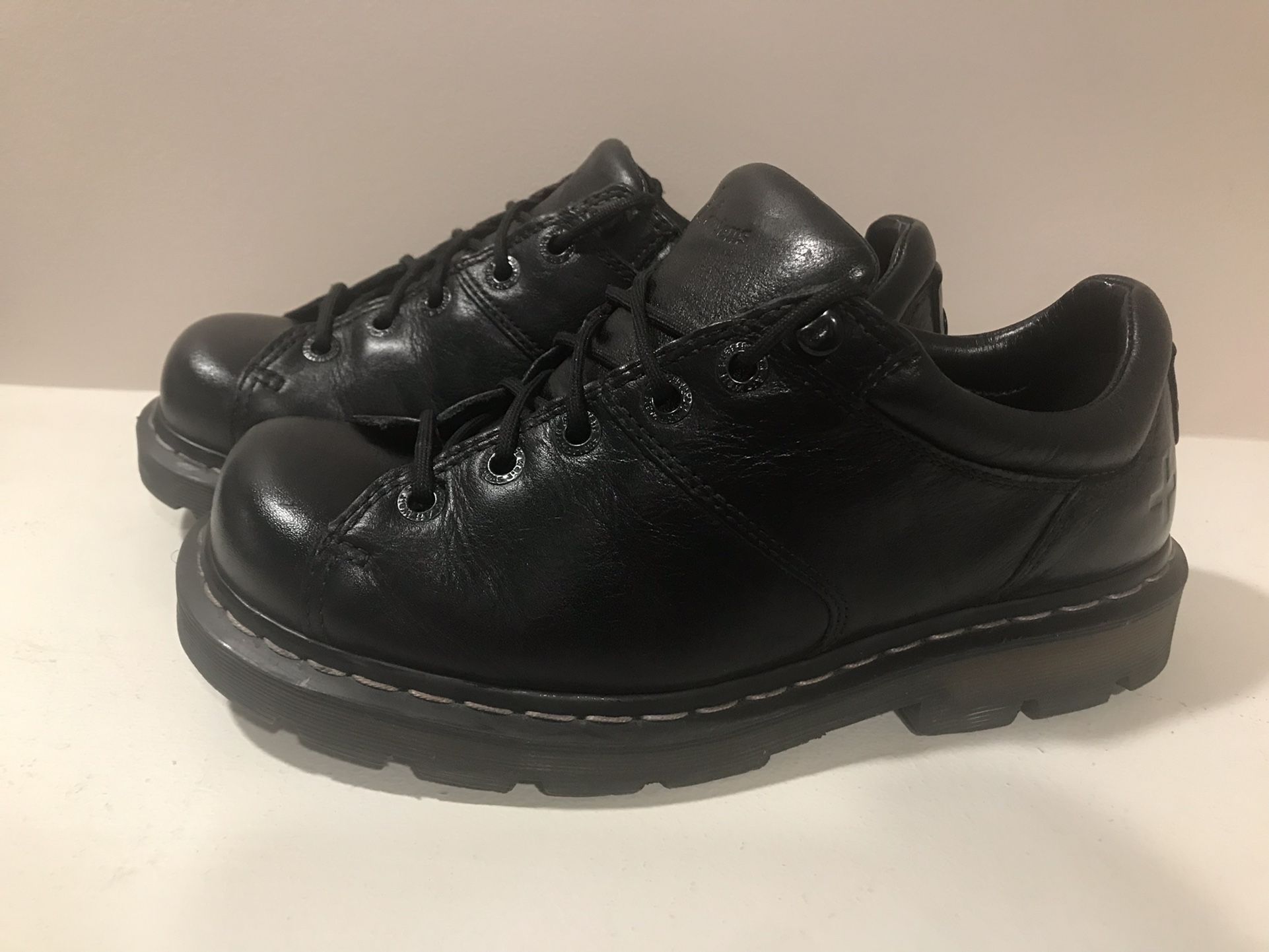 LIKE NEW Dr. Martens - Size 10 Mens - Black & Flawless !!