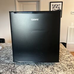 Galanz Mini Fridge