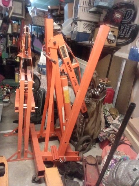 Two Ton Cherry Picker