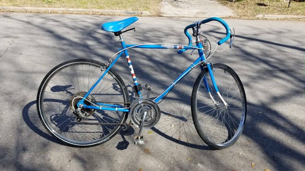 Western Flyer Bike with two new seats!