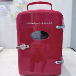 Retro Mini Fridge 