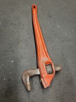 RIDGID 24" Heavy-Duty Offset Pipe Wrench Tool Garage Shop Tools Ridgid