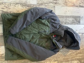 Men’s Gerry Jacket Size Medium - Snow And Cold Weather