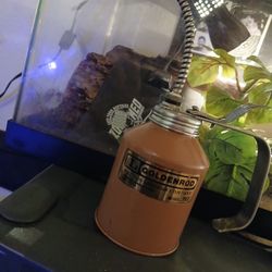 L Goldenrod Vintage Oil Can/dispenser,  Works Like New , Pumps Oil Like A Champ 