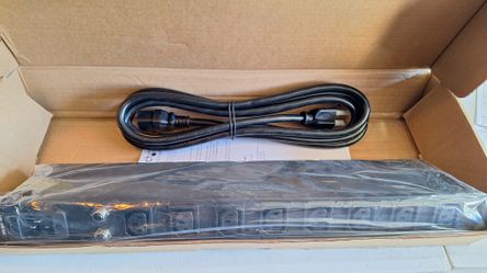 NEW Startech 8 Port PDU C13 Outlets PDU08C13H