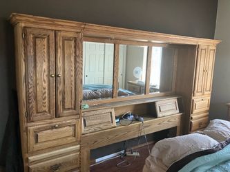 Free bedroom wall unit