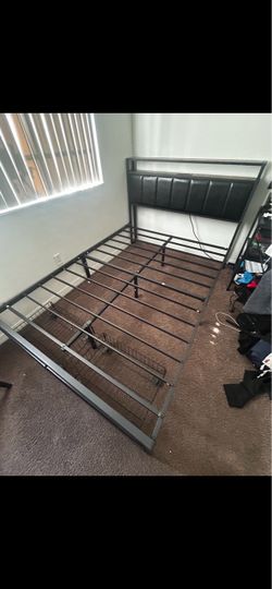 Full size bed
