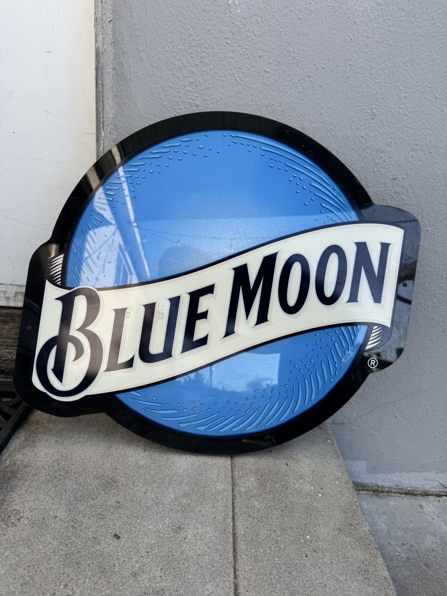 Neon Beer Sign - Blue Moon