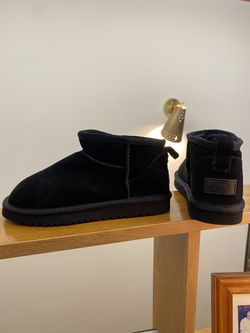 UGG Classic Mini Boot Black Women’s Size 7