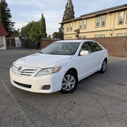 2011 Toyota Camry LE 